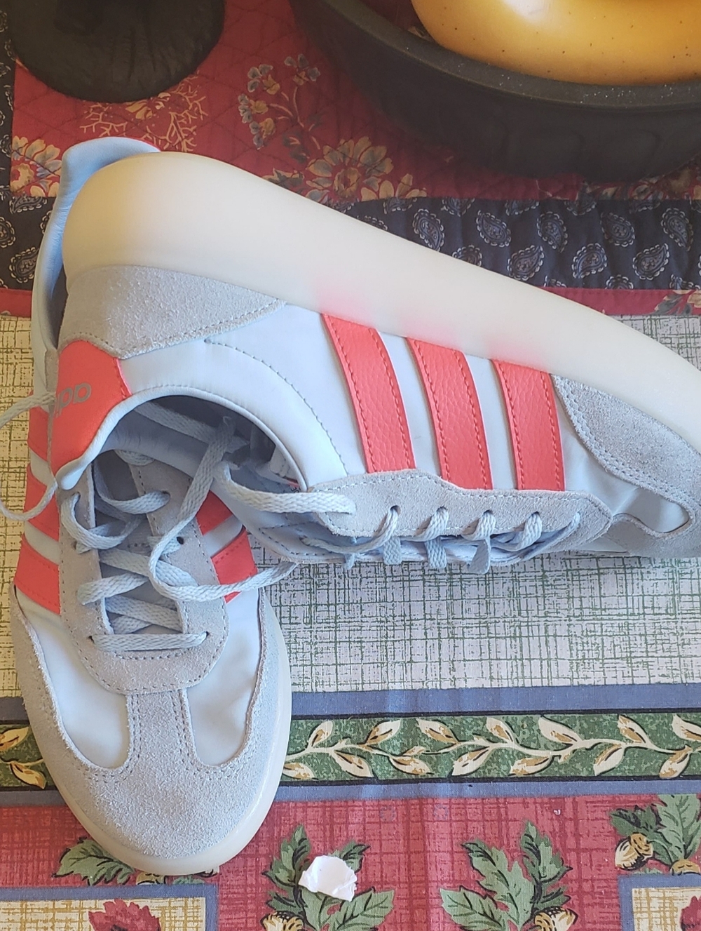 Kids Adidas Barreda size 6